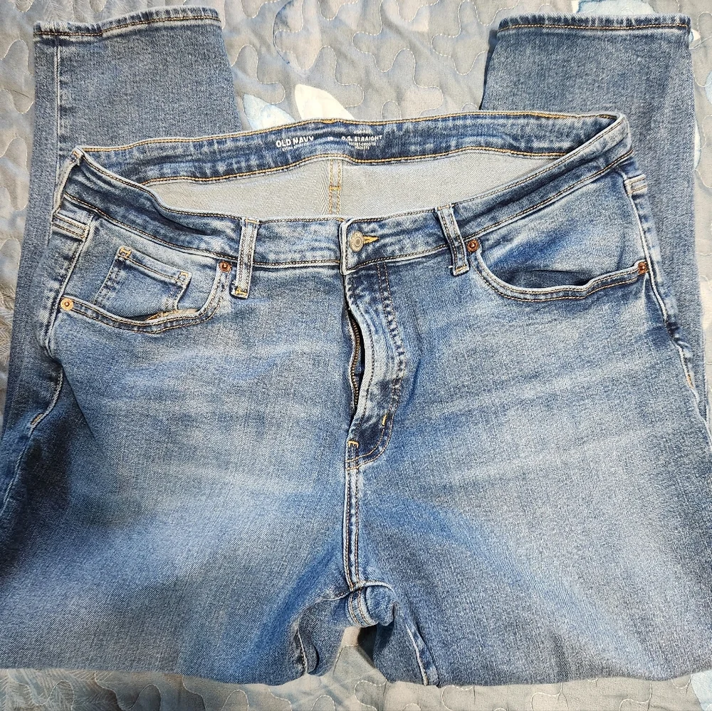 Old Navy Classic Blue Denim Jeans - Picture 2 of 9